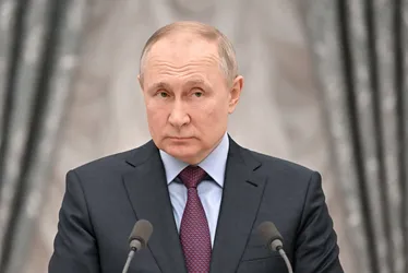 Imagem ilustrativa da imagem Putin é reeleito com votação recorde e promete mais força militar