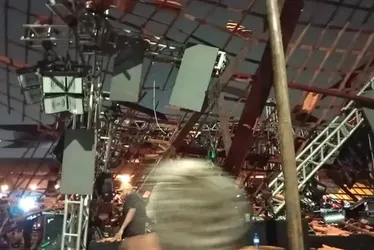 Imagem ilustrativa da imagem Queda de teto durante show deixa 46 feridos em João Pessoa