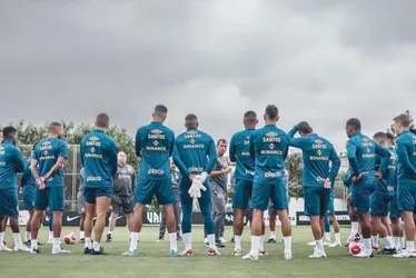 Imagem ilustrativa da imagem Santos busca final do Paulistão como 1º passo para se reerguer após queda na elite
