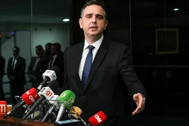 Imagem ilustrativa da imagem Senado vai recorrer de decisão de Zanin contra desoneração da folha