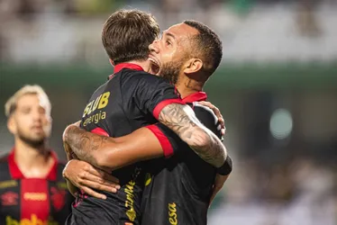 Imagem ilustrativa da imagem Sport derrota Coritiba, mantém 100% de aproveitamento e dorme na liderança