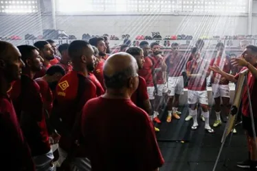 Imagem ilustrativa da imagem Sport empata com Santa Cruz nos acréscimos e leva a decisão para a Arena PE