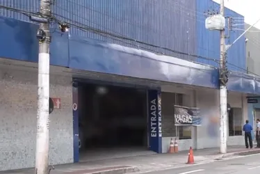 Imagem ilustrativa da imagem Suspeito é preso após roubar torta capixaba e bombom de supermercado em Vitória