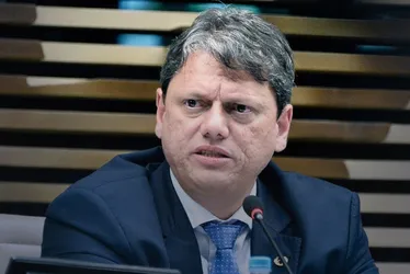 
          Imagem ilustrativa da imagem Tarcísio cria vacina política na privatização da Sabesp
          