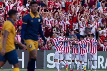 Imagem ilustrativa da imagem Timbu vence Retrô por 1 a 0 e coloca um pé na final do Pernambucano