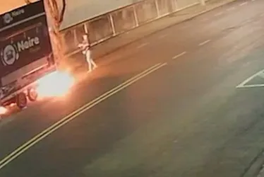 Imagem ilustrativa da imagem Trailer é incendiado em Jardim da Penha