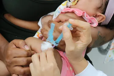 Imagem ilustrativa da imagem Vacinação contra influenza é ampliada no Recife para grupo de 127 mil pessoas