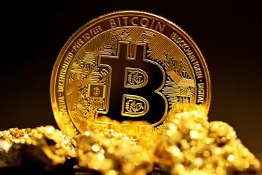 Imagem ilustrativa da imagem Vale a pena investir em moeda digital?