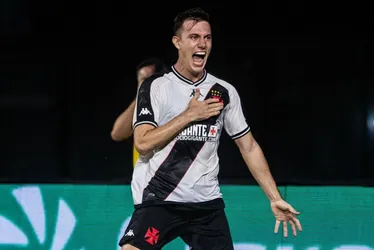 Imagem ilustrativa da imagem Vasco elimina Água Santa nos pênaltis em jogo de reviravoltas pela Copa do Brasil