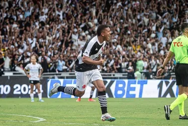 Imagem ilustrativa da imagem Vasco vence Grêmio por 2 a 1 em jogo disputado em São Januário