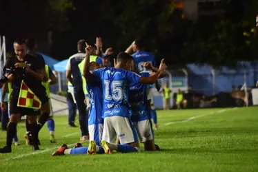 Imagem ilustrativa da imagem Vitória vence Real Noroeste e reverte vantagem pelas quartas de final do Capixabão