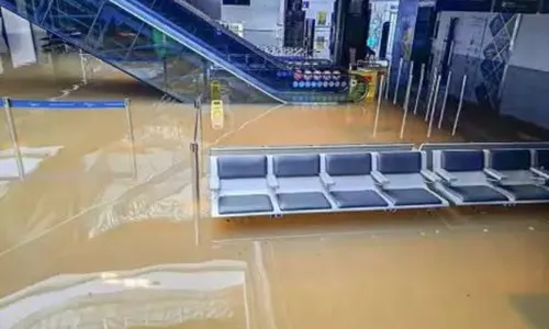 
          Imagem ilustrativa da imagem Aeroporto de Porto Alegre permanece fechado por tempo indeterminado
          