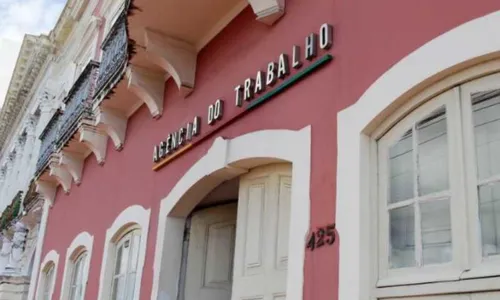 
          Imagem ilustrativa da imagem Agência do Trabalho na Rua da Aurora, no Recife, fecha por uma semana
          