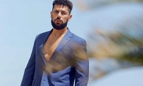 
          Imagem ilustrativa da imagem Amaury Lorenzo tira a barba após dois anos; confira o novo visual do ator
          