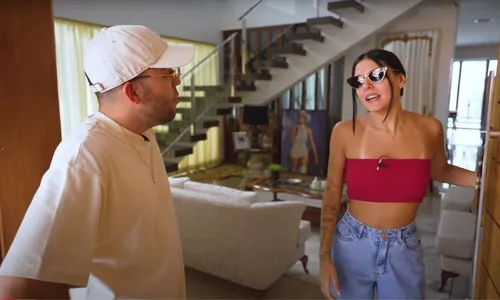 
          Imagem ilustrativa da imagem Ana Castela abre as portas de sua mansão com coleção de barbie, botas e chapéus
          