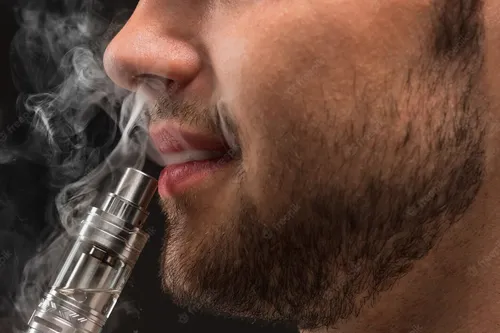 
          Imagem ilustrativa da imagem Anvisa analisa consulta pública sobre proibição de cigarros eletrônicos
          