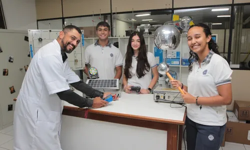 
          Imagem ilustrativa da imagem Aulas práticas para entender os fenômenos da Física
          