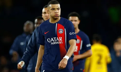 
          Imagem ilustrativa da imagem Barcelona e PSG decidem vaga na semifinal na tela da TV Tribuna/SBT
          