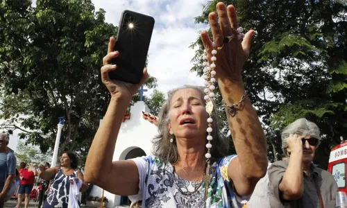 
          Imagem ilustrativa da imagem Bênção para evitar brigas por causa do celular
          