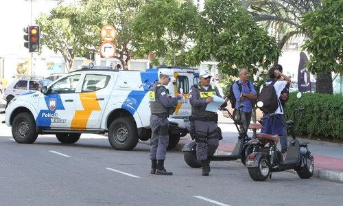 
          Imagem ilustrativa da imagem Blitz da polícia apreende motos elétricas em Vitória
          