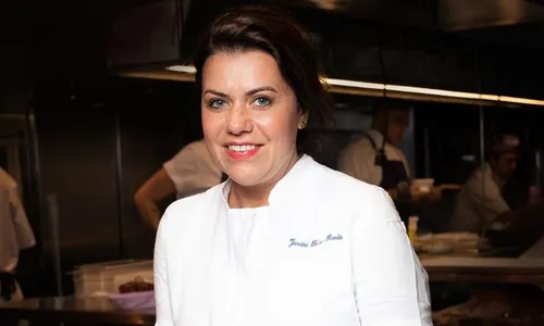 
          Imagem ilustrativa da imagem Brasileira Janaína Rueda é eleita melhor chef mulher do mundo no 50 Best
          