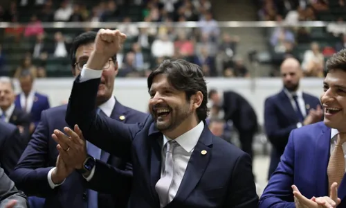 
          Imagem ilustrativa da imagem Cabo de guerra
          