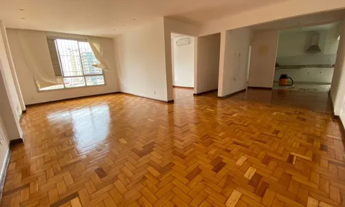 
          Imagem ilustrativa da imagem Caçadores de relíquias em imóveis no centro de Vitória
          