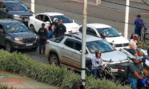 
          Imagem ilustrativa da imagem Câmeras no trânsito ajudam a prender acusado de 3 estupros
          