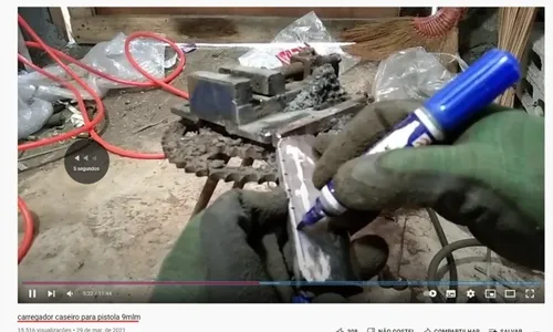 
          Imagem ilustrativa da imagem Canal que ensinava a fazer armas caseiras é retirado do ar após pedido da polícia
          