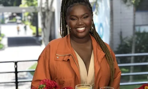 
          Imagem ilustrativa da imagem Capixaba Raquele canta com Matheus e Kauan durante show no Rio de Janeiro
          