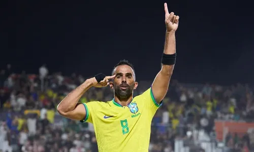 
          Imagem ilustrativa da imagem Capixaba capitão de título mundial do Brasil vende medalha para ajudar igreja
          