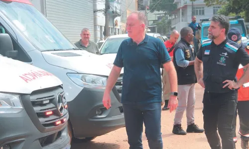 
          Imagem ilustrativa da imagem Casagrande: "Precisamos fazer Mimoso do Sul funcionar novamente"
          