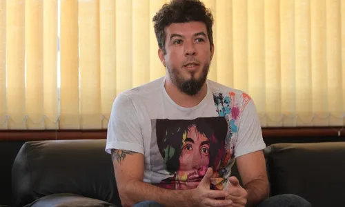 
          Imagem ilustrativa da imagem Casagrande lamenta morte de músico Alexandre Lima, ex-Manimal
          