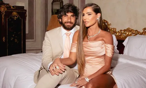 
          Imagem ilustrativa da imagem Casamento de Deborah Secco e Hugo Moura chega ao fim após nove anos
          