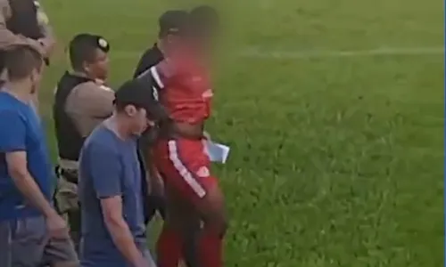 
          Imagem ilustrativa da imagem Chefe do tráfico do PCC no ES é preso jogando futebol em MG
          