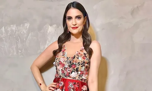 
          Imagem ilustrativa da imagem Chris Flores não renova contrato e deixa o SBT após sete anos
          