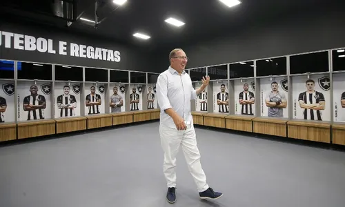 
          Imagem ilustrativa da imagem Clubes soltam o verbo contra John Textor
          