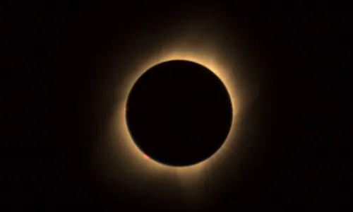 
          Imagem ilustrativa da imagem Como acompanhar pela internet o eclipse total do Sol
          
