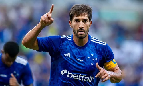 
          Imagem ilustrativa da imagem Cruzeiro aproveita erros do Botafogo e vence no Mineirão na estreia do Brasileirão
          