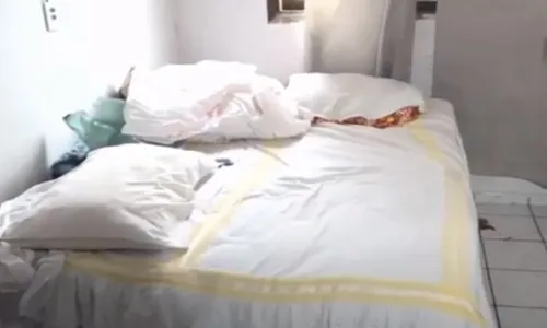 
          Imagem ilustrativa da imagem Cuidadora de idosos é agredida com facadas pelo ex-namorado na Serra
          