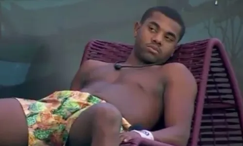 
          Imagem ilustrativa da imagem Davi cogita 'Paredão falso' após atender Big Fone no BBB 24: 'Saio e volto'
          