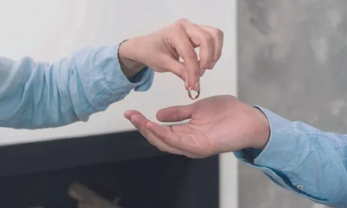 
          Imagem ilustrativa da imagem Divórcio em cartório vai ficar mais fácil com novo Código Civil
          