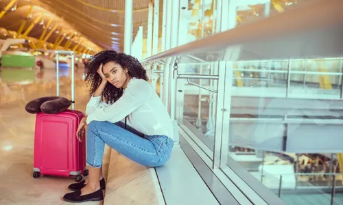 
          Imagem ilustrativa da imagem Em crise, agências virtuais não honram contratos e turistas ficam sem viajar
          