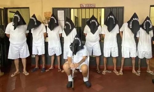 
          Imagem ilustrativa da imagem Em transferência recorde, Paraguai envia 25 presos do PCC e CV ao Brasil
          