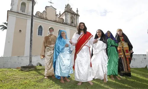 
          Imagem ilustrativa da imagem Encenação da Paixão de Cristo: farmacêutico e gerente de loja vão ser Jesus
          