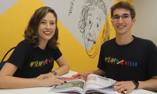 
          Imagem ilustrativa da imagem Escolas já preparam alunos para o Enem 2024
          