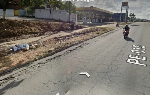 
          Imagem ilustrativa da imagem Estado terá que pagar indenização de R$ 8 mil a homem que caiu em buraco na PE-15
          