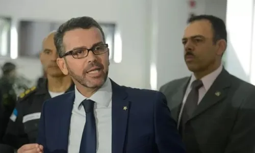 
          Imagem ilustrativa da imagem Ex-chefe da Polícia Civil do RJ assumiu cargo na véspera do assassinato de Marielle
          