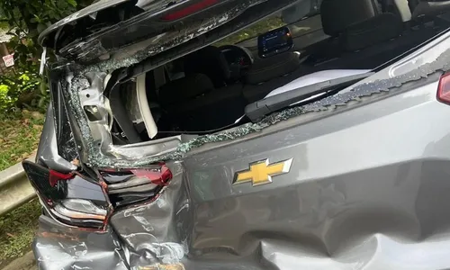 
          Imagem ilustrativa da imagem Família do boxeador Esquiva Falcão sofre acidente em rodovia do Rio
          