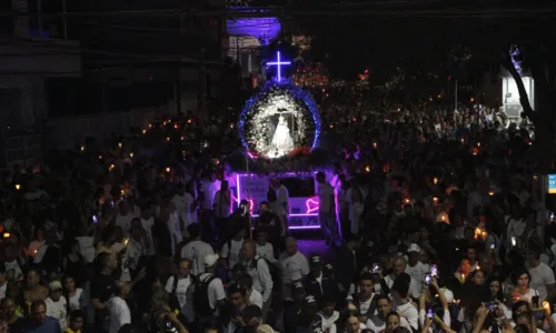 
          Imagem ilustrativa da imagem Fiéis se reúnem na Romaria dos Homens. Veja fotos e vídeos
          